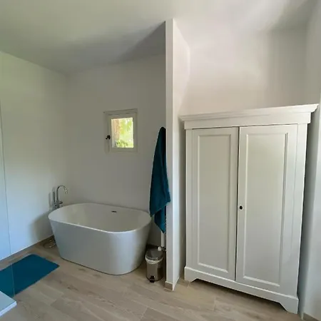 Provencale Familiale Avec Piscine *